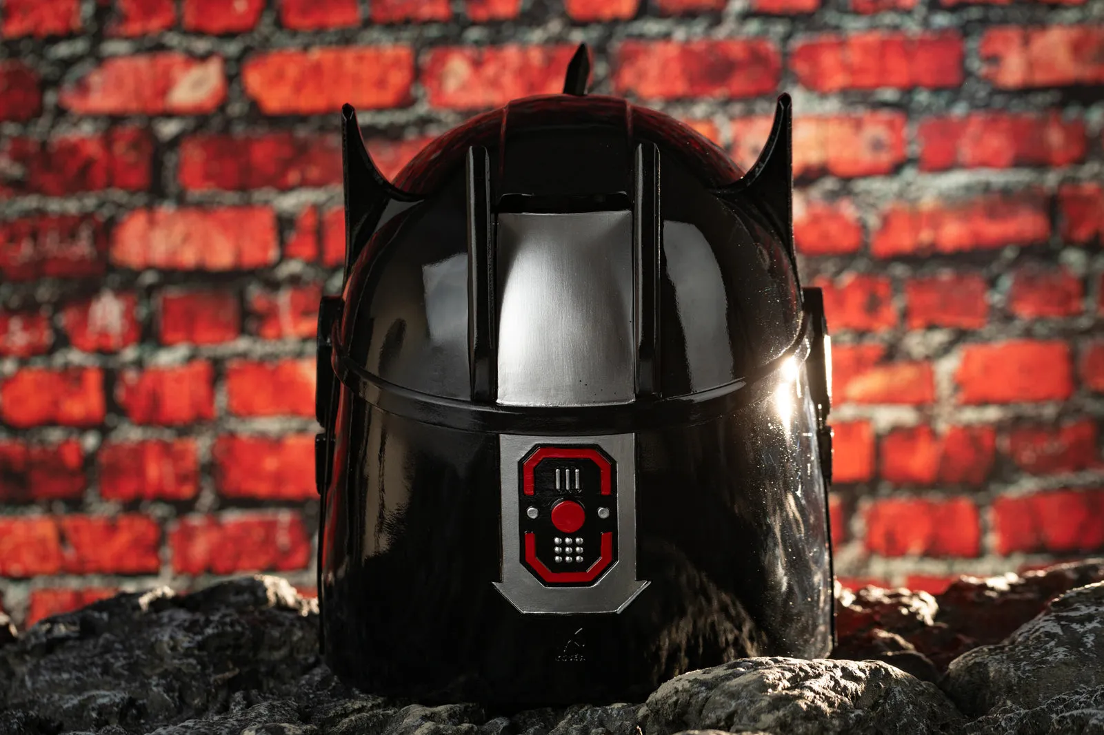 【Neu eingetroffen】Xcoser Star Wars The Mandalorian Staffel 3 Bösewicht Moff Gideon Gouverneur Helm Halloween Cosplay Helm für Erwachsene