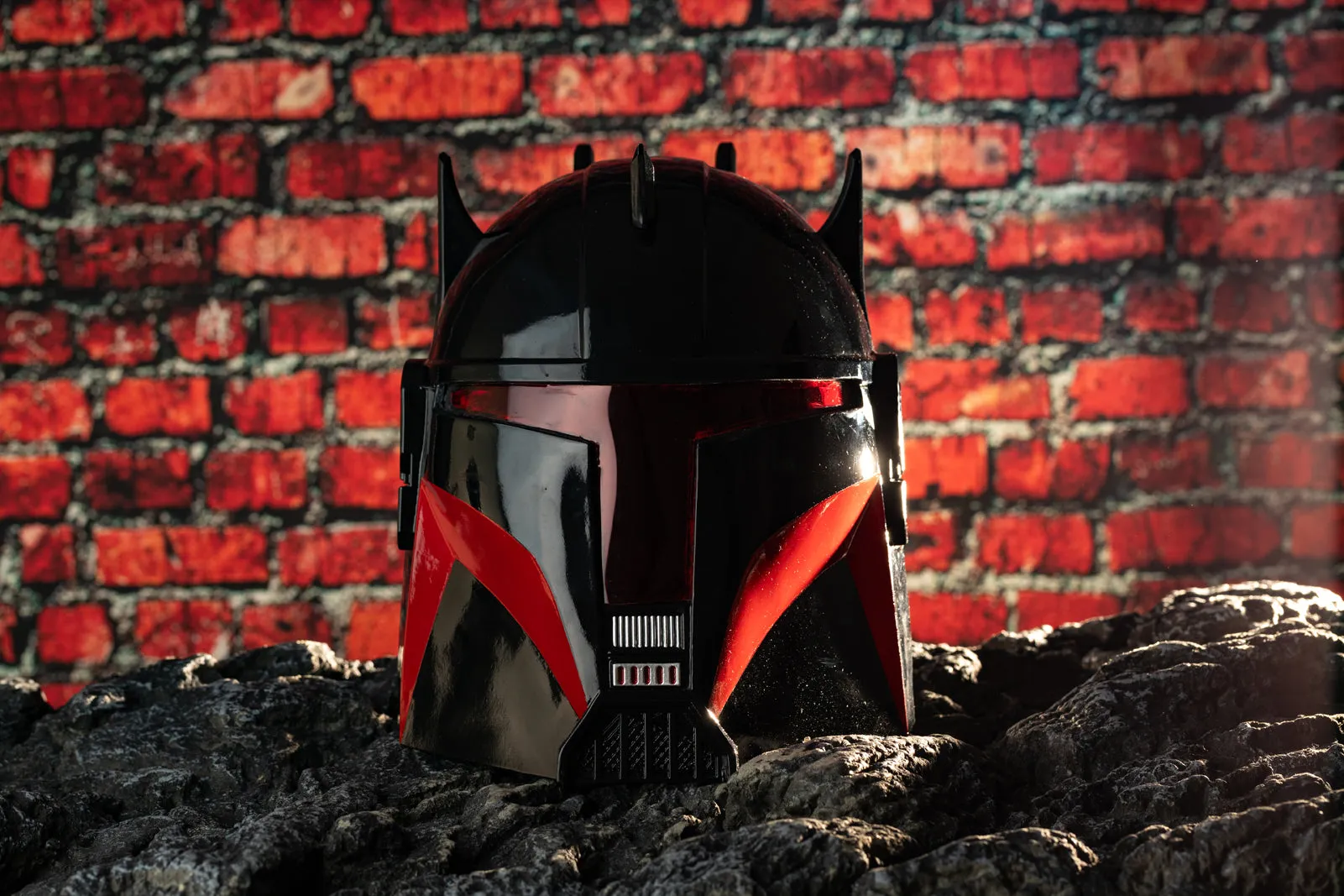 【Neu eingetroffen】Xcoser Star Wars The Mandalorian Staffel 3 Bösewicht Moff Gideon Gouverneur Helm Halloween Cosplay Helm für Erwachsene