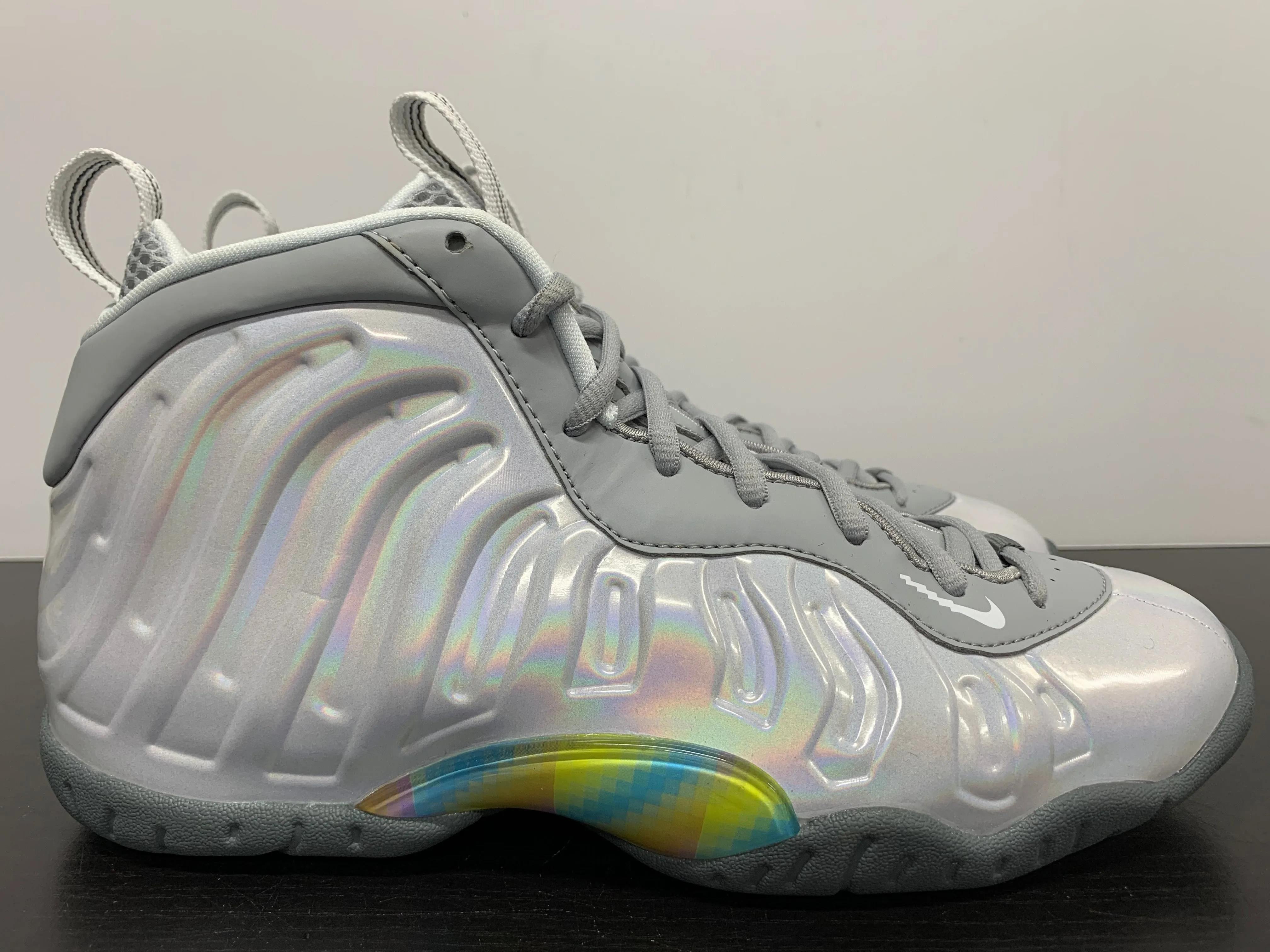 Nike Air Foamposite One Rainbow Pixel GS