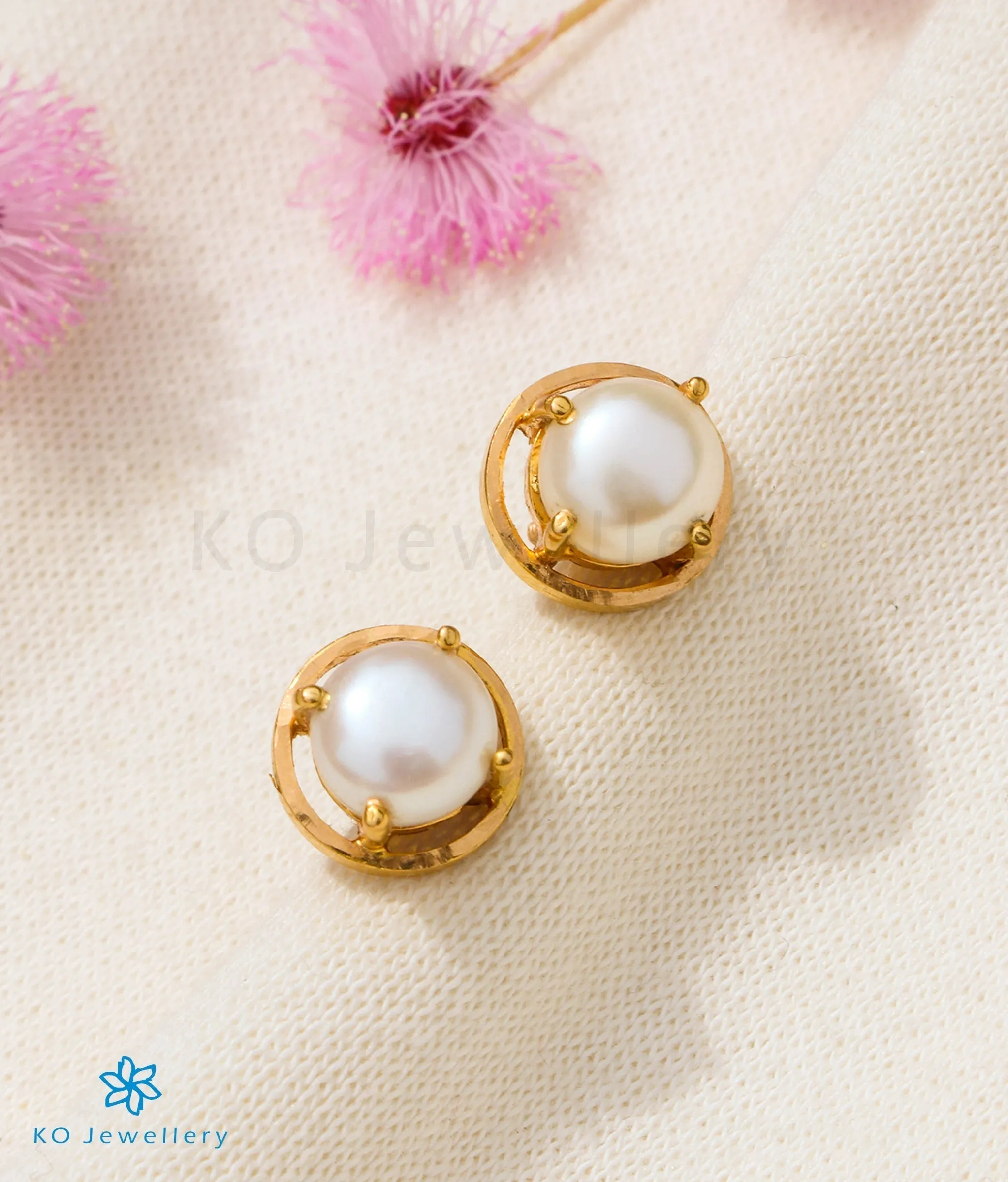 The Classic Pearl Pendant , Earstuds & Ring in 22 KT Gold